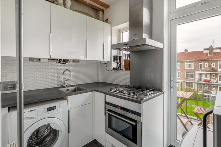 Photo 21 of Bernardus Gewinstraat 13-C