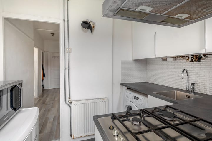 Photo 22 of Bernardus Gewinstraat 13-C