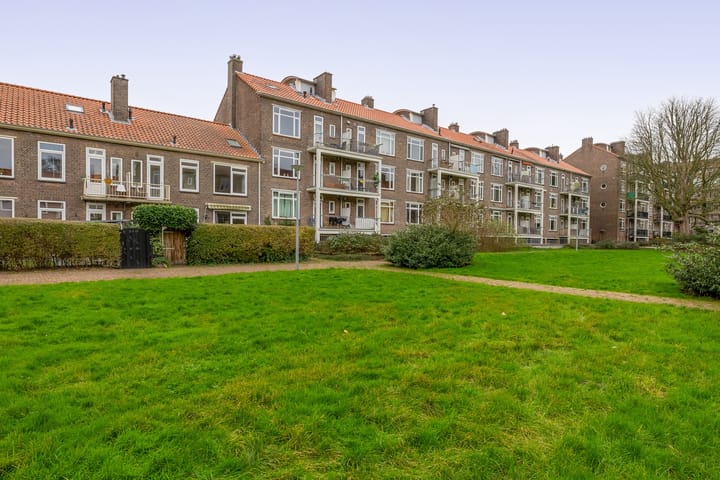 Photo 32 of Bernardus Gewinstraat 13-C