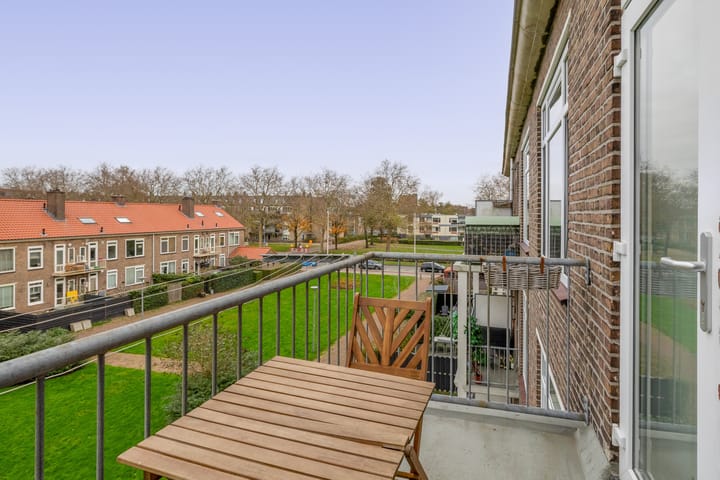 Photo 24 of Bernardus Gewinstraat 13-C