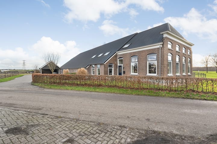 Photo 7 of Tottenhamstraat 17