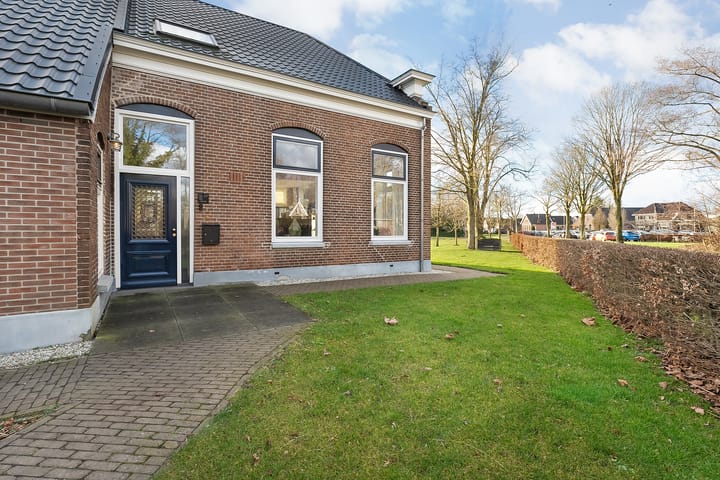 Photo 10 of Tottenhamstraat 17