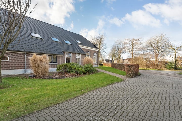 Photo 12 of Tottenhamstraat 17