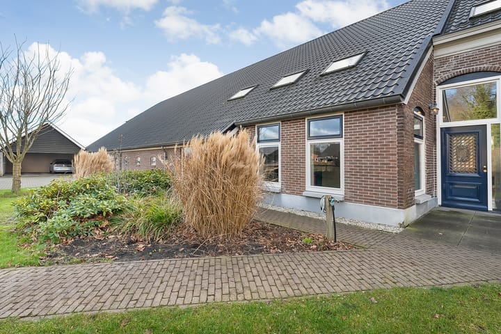 Photo 11 of Tottenhamstraat 17