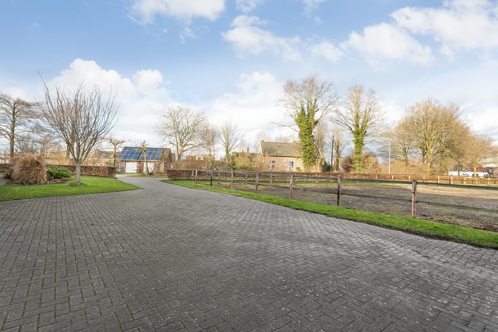 Photo 17 of Tottenhamstraat 17