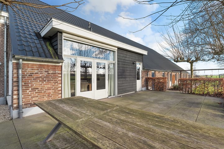 Photo 59 of Tottenhamstraat 17