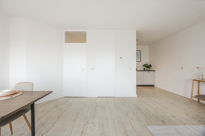 Foto 8 van Den Hof 25