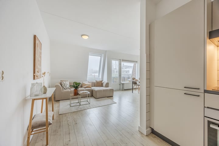 Foto 12 van Den Hof 25