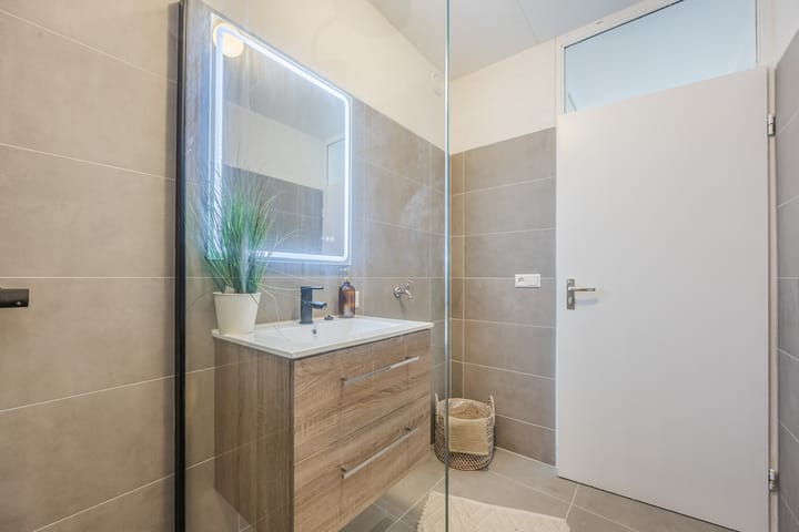 Foto 18 van Den Hof 25