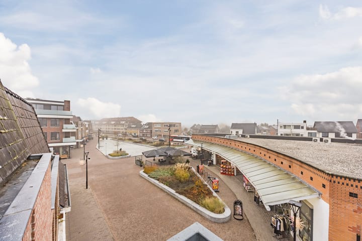 Foto 29 van Den Hof 25