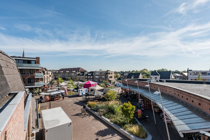 Foto 36 van Den Hof 25