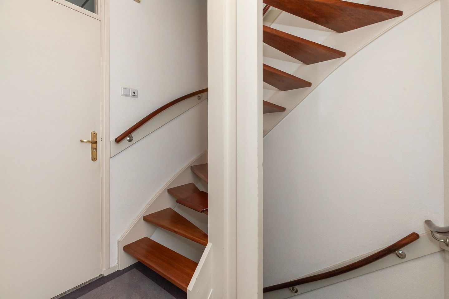 Photo 4 of Groen van Prinstererstraat 97