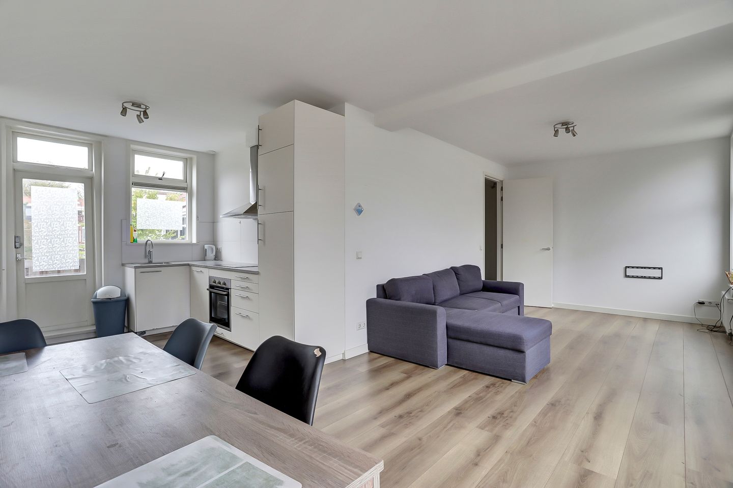 Foto 4 van Dirk van Wassenaarstraat 28-A