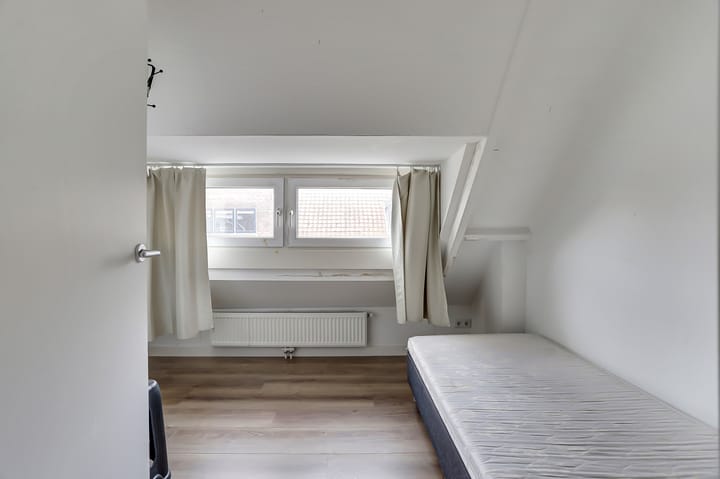 Foto 18 van Dirk van Wassenaarstraat 28-A