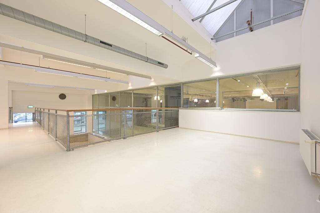 Bekijk foto 1 van Saturnusstraat 60