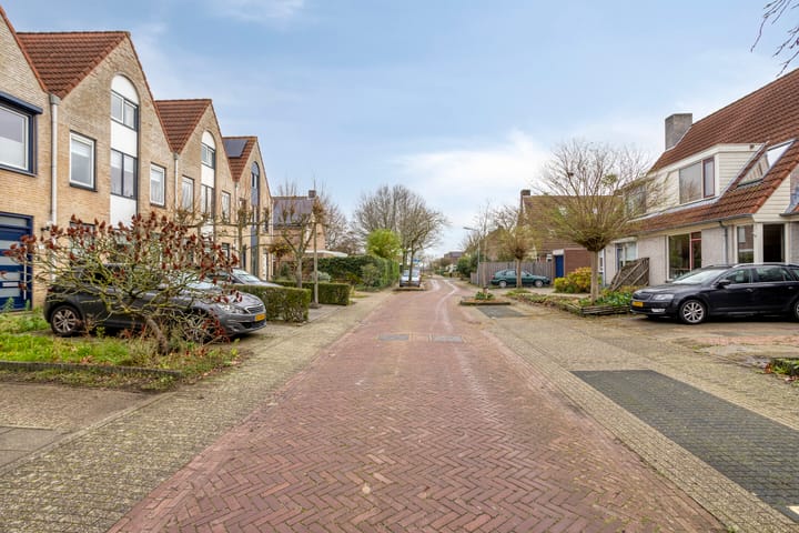 Photo 2 of H Roland Holstlaan 9