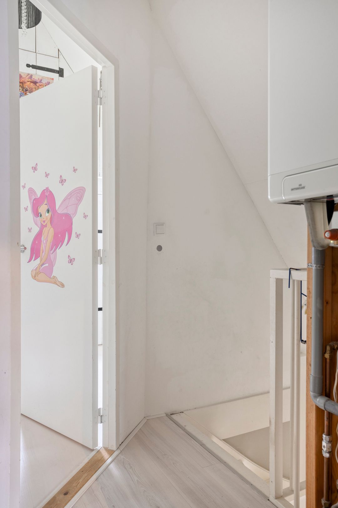 Foto 23 van H Roland Holstlaan 9