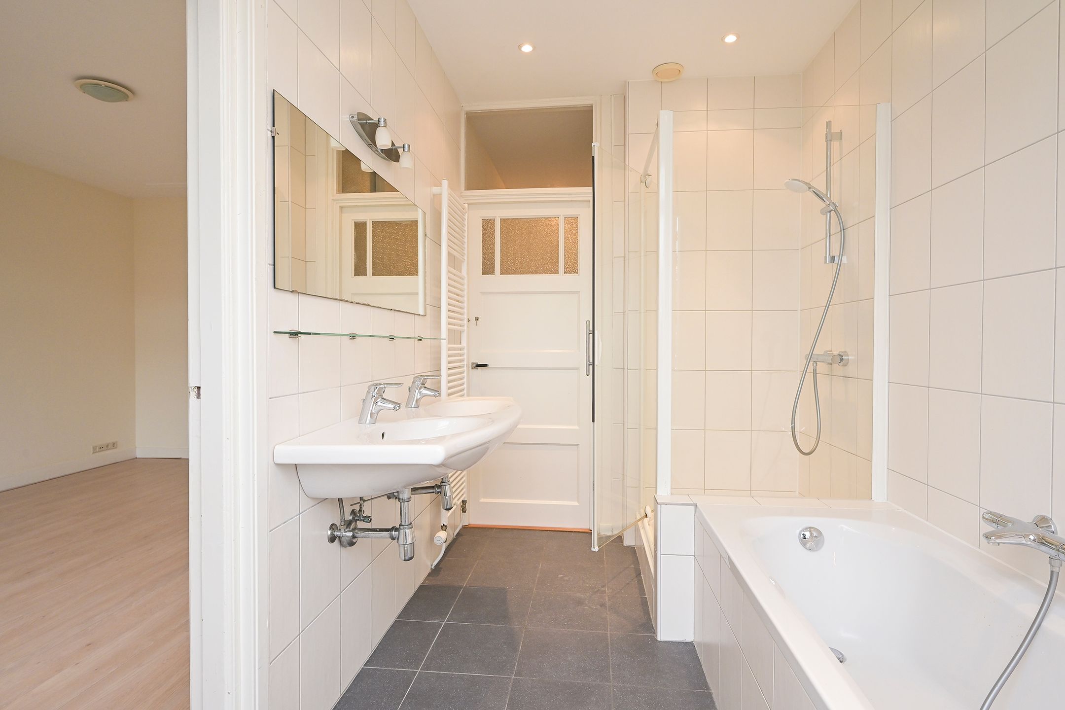 Foto 18 van Roelofsstraat 36