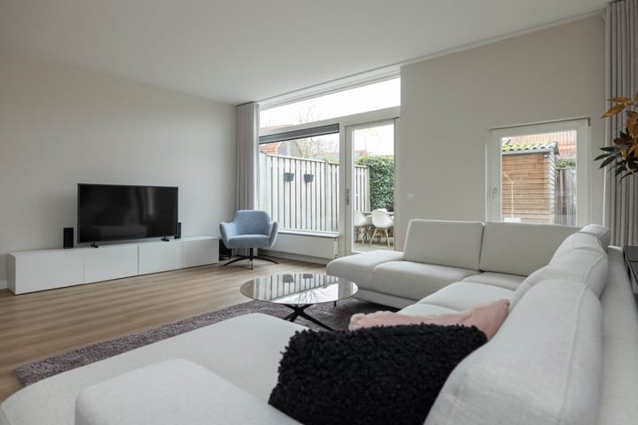 Photo 5 of Honingbij 5