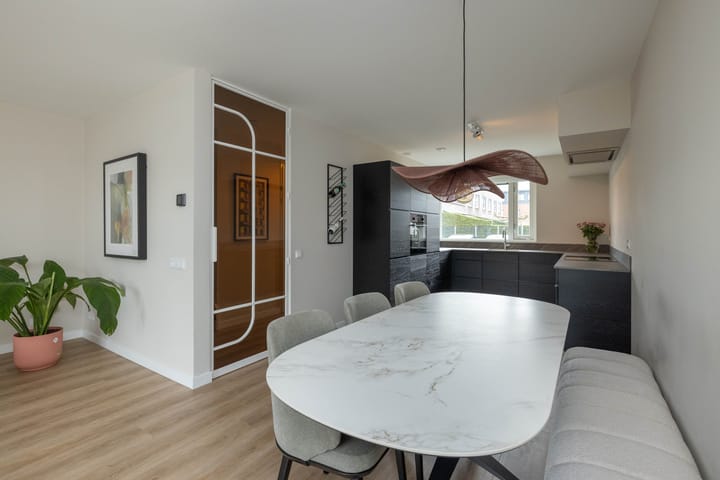 Photo 8 of Honingbij 5