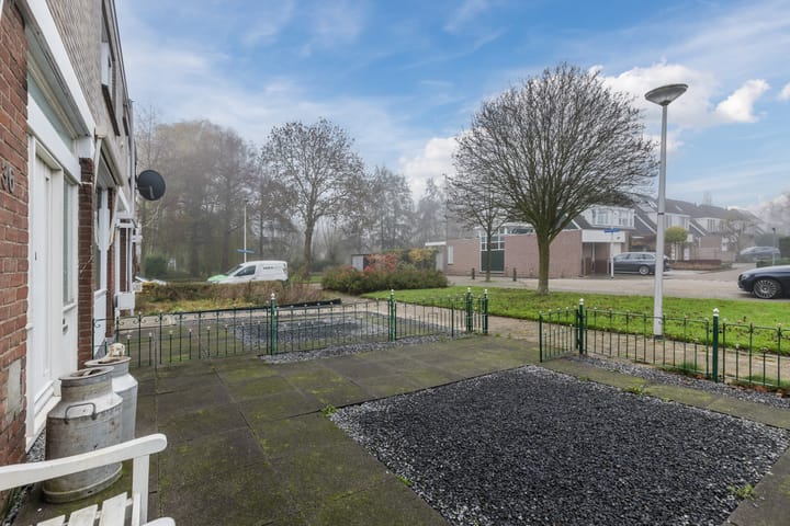 Photo 35 of Dirk Bavolaan 36