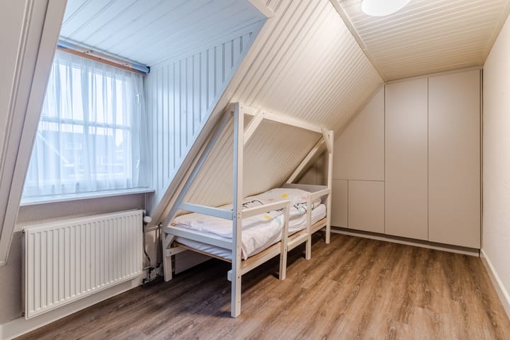 Photo 41 of Hoofdstraat 44