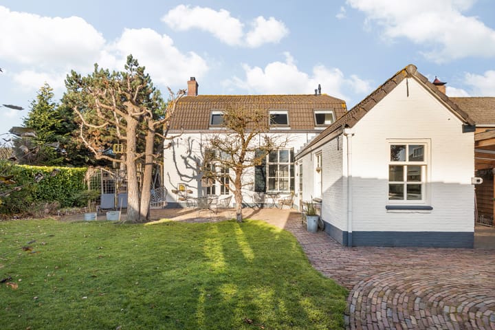 Foto 40 van Oude Bredaseweg 15