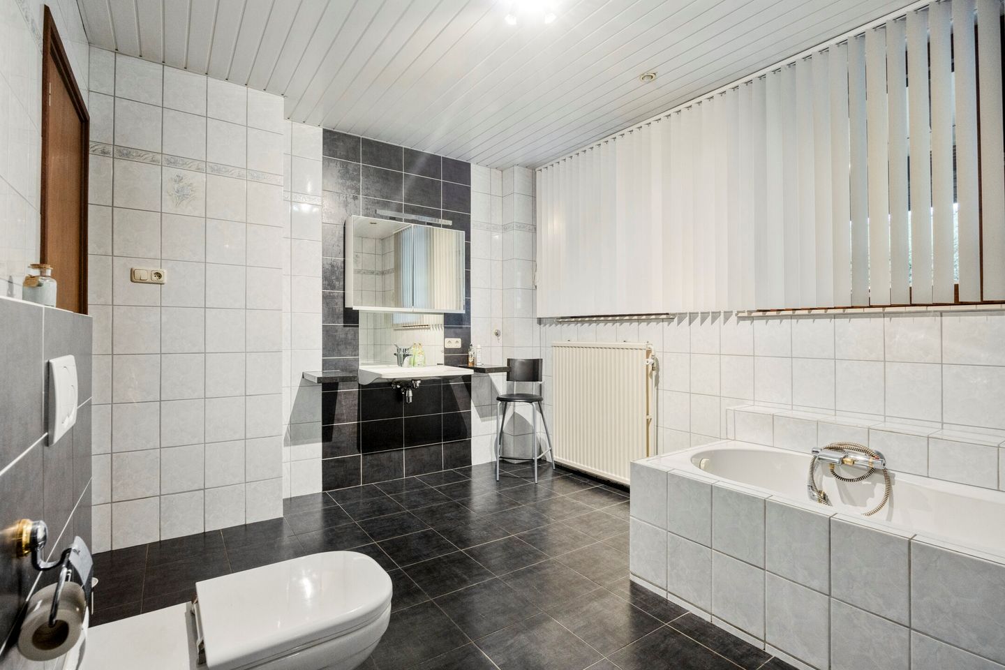 Foto 20 van van den Broecksingel 1