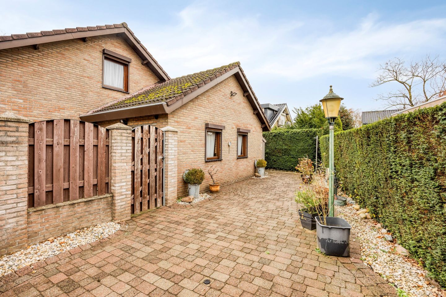 Foto 29 van van den Broecksingel 1