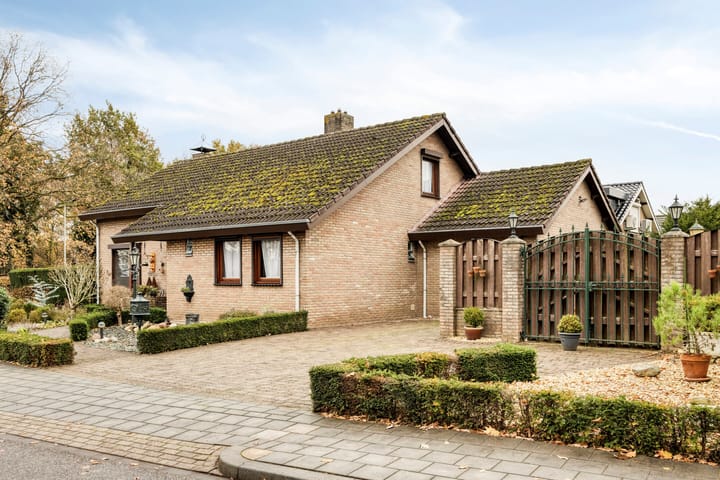 Foto 35 van van den Broecksingel 1