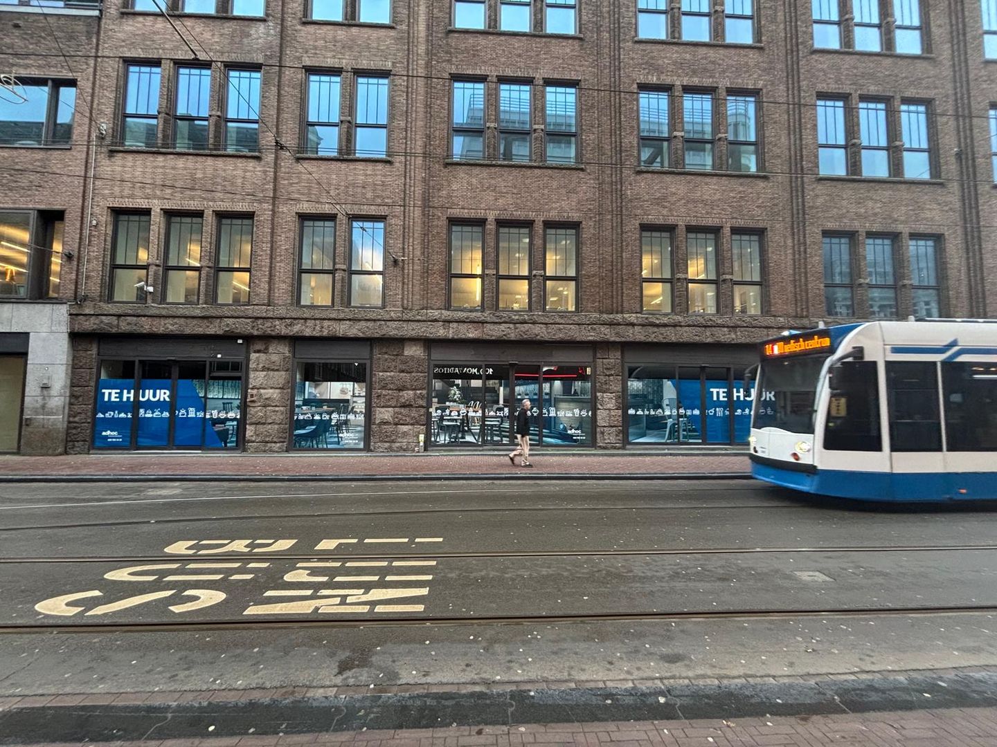 Bekijk foto 4 van Amstelstraat 2