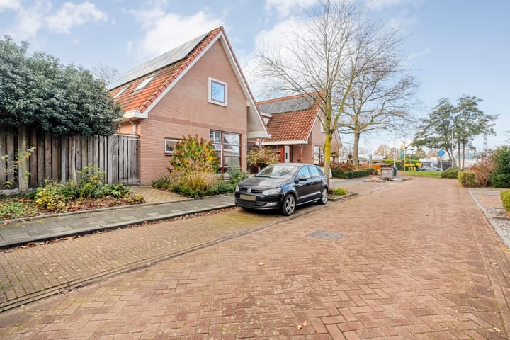 Photo 38 of Border 14