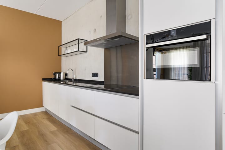 Foto 6 van Karl Weisbardstraat 147