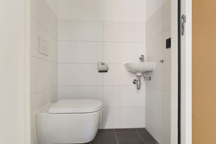 Foto 12 van Karl Weisbardstraat 147