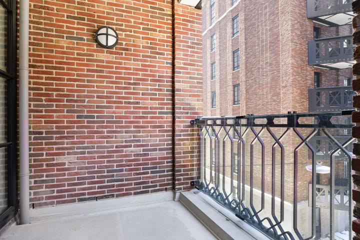 Foto 16 van Karl Weisbardstraat 147