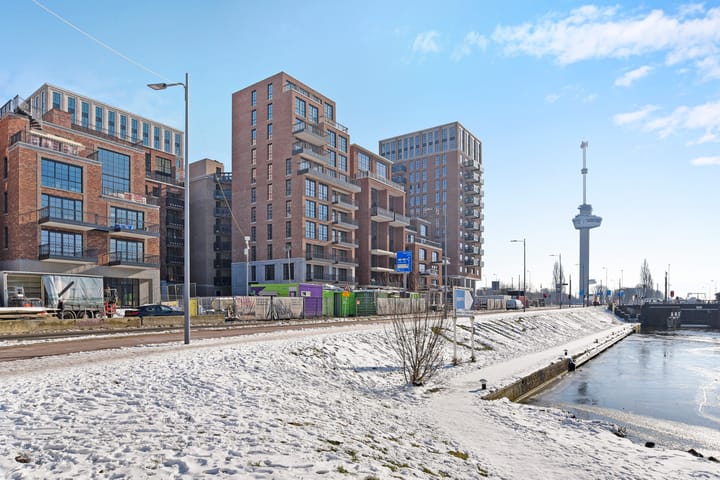 Foto 18 van Karl Weisbardstraat 147