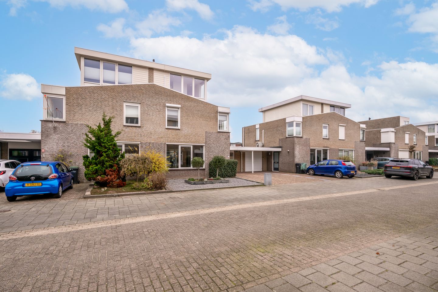 Foto 25 van Luchtenburg 13