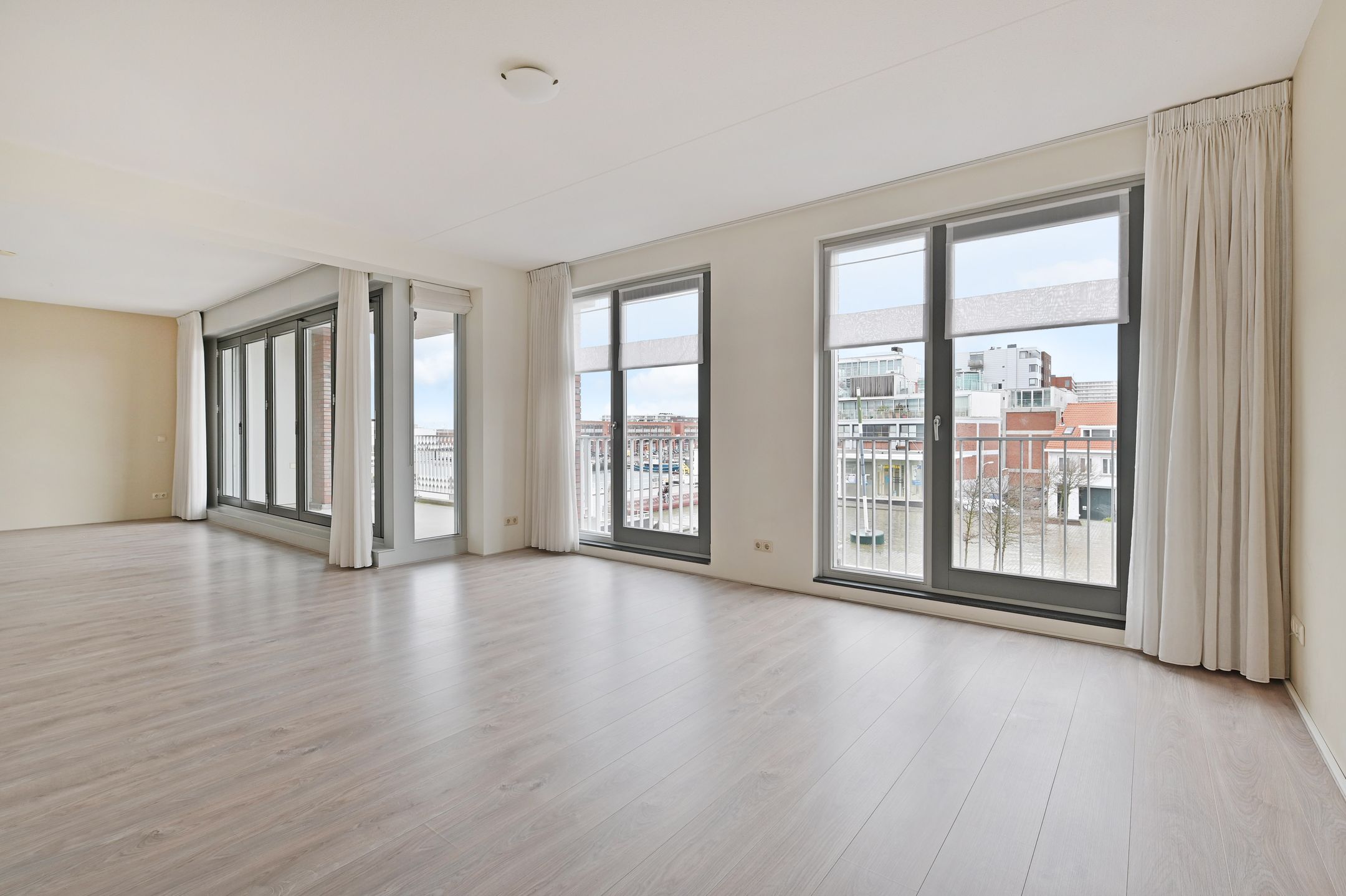 Dr. Lelykade 82-A 82 A