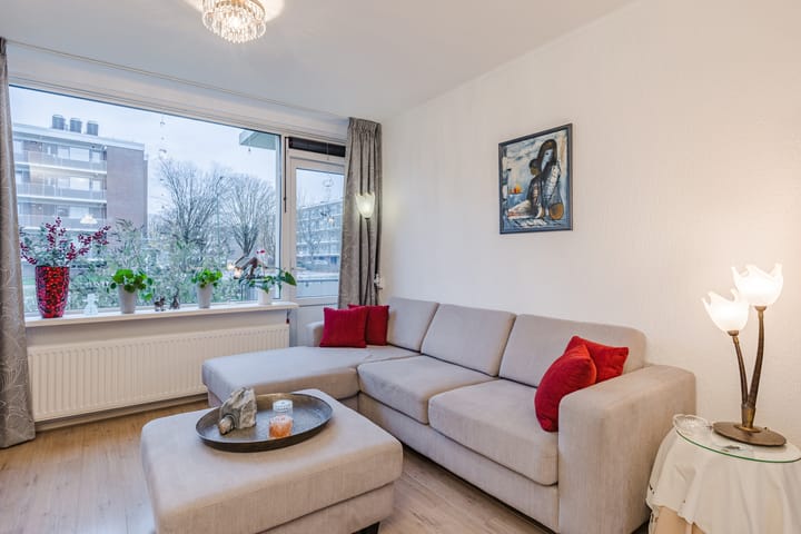 Photo 6 of Vermeerlaan 65