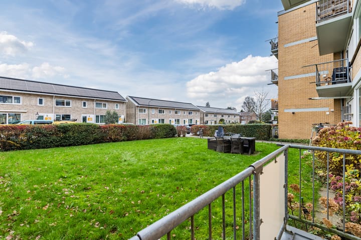 Photo 33 of Vermeerlaan 65