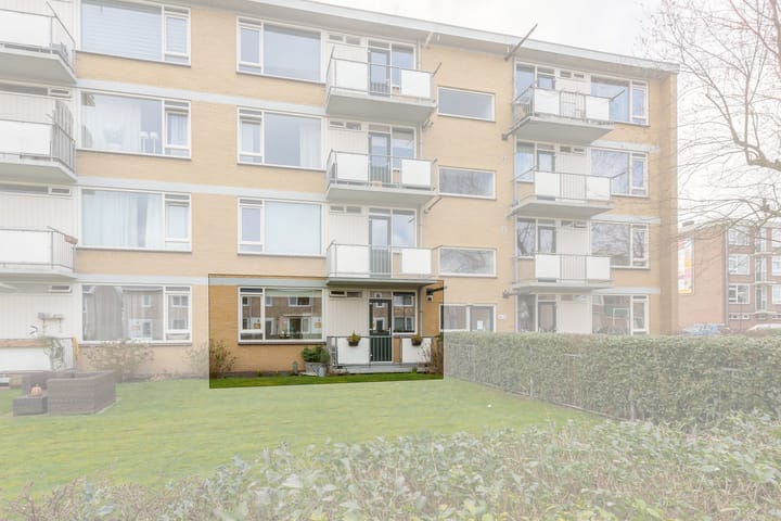 Photo 41 of Vermeerlaan 65