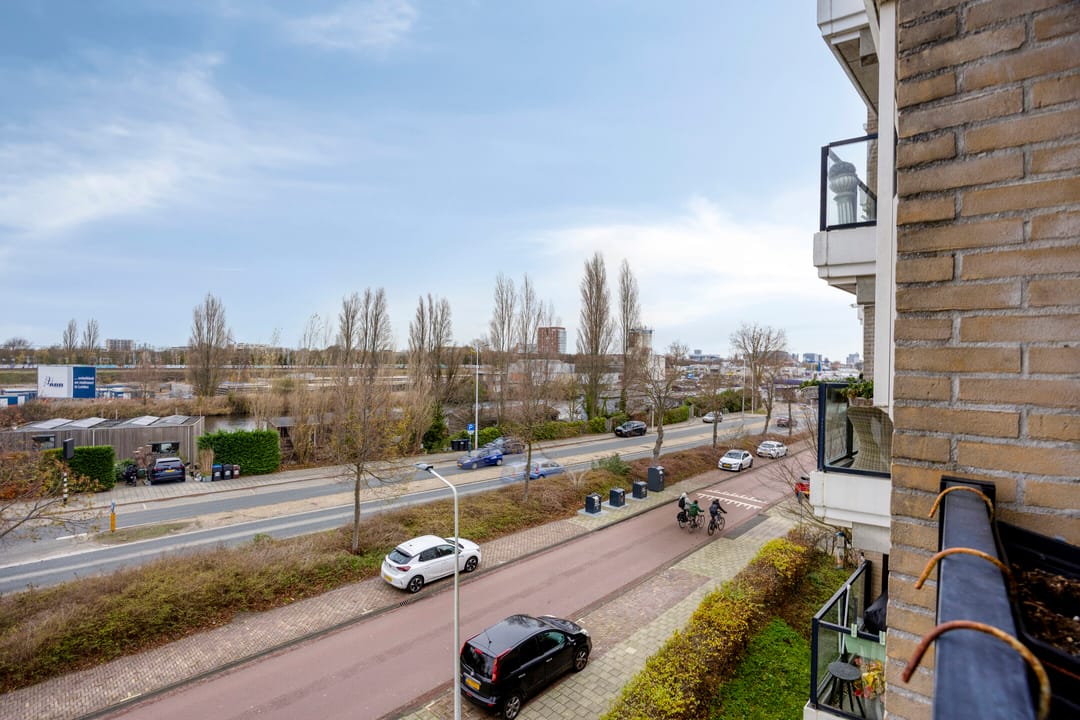 Foto 32 van Louis Armstronglaan 55