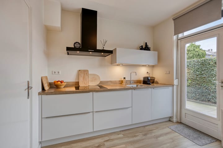 Foto 8 van van Caldenborghstraat 1