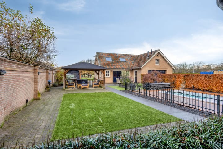 Foto 50 van Monseigneur van den Hurklaan 12-A