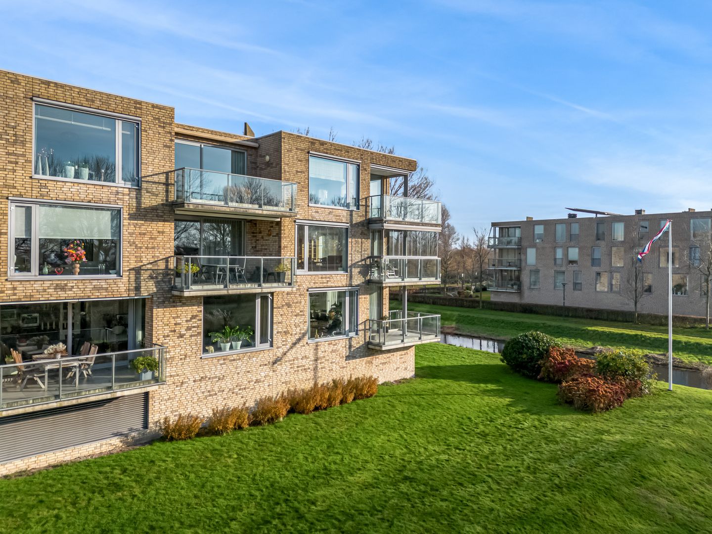 Foto 34 van Vriendschaplaan 11