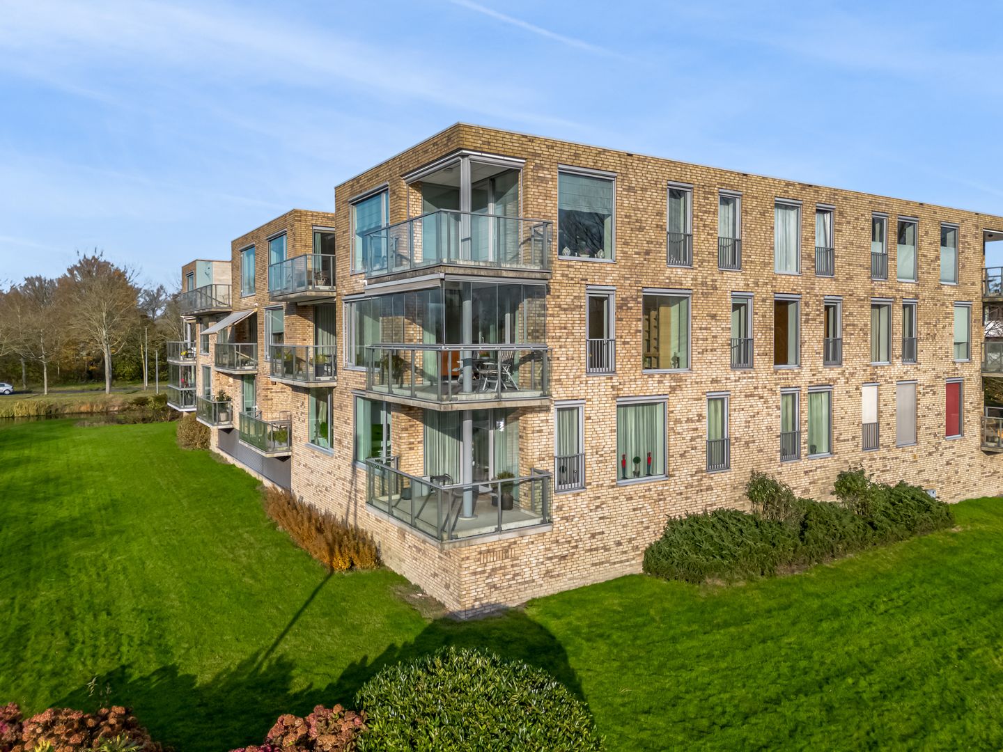 Foto 35 van Vriendschaplaan 11