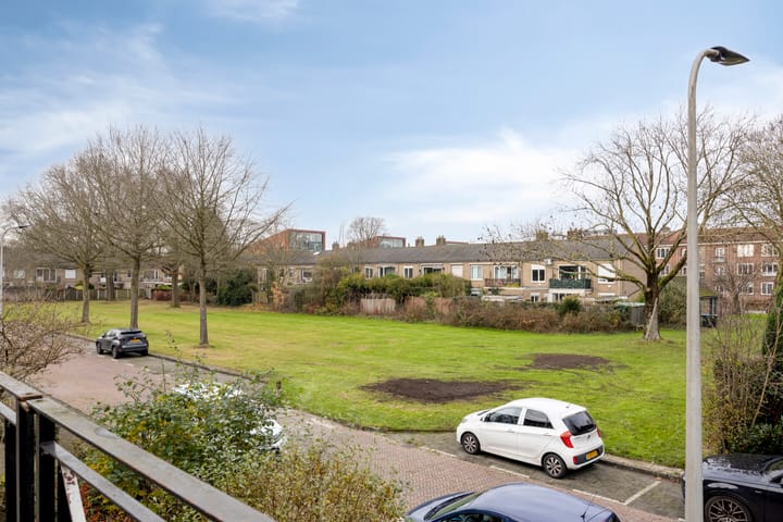 Photo 4 of Dr. Van der Zandestraat 21