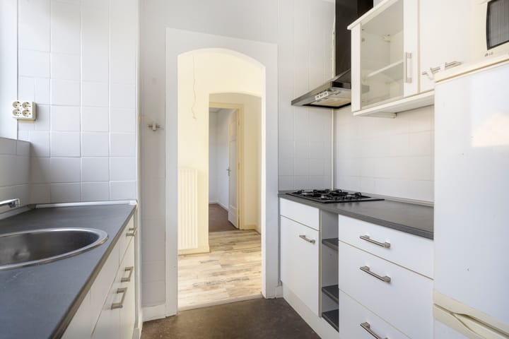 Photo 6 of Dr. Van der Zandestraat 21