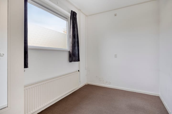 Photo 8 of Dr. Van der Zandestraat 21