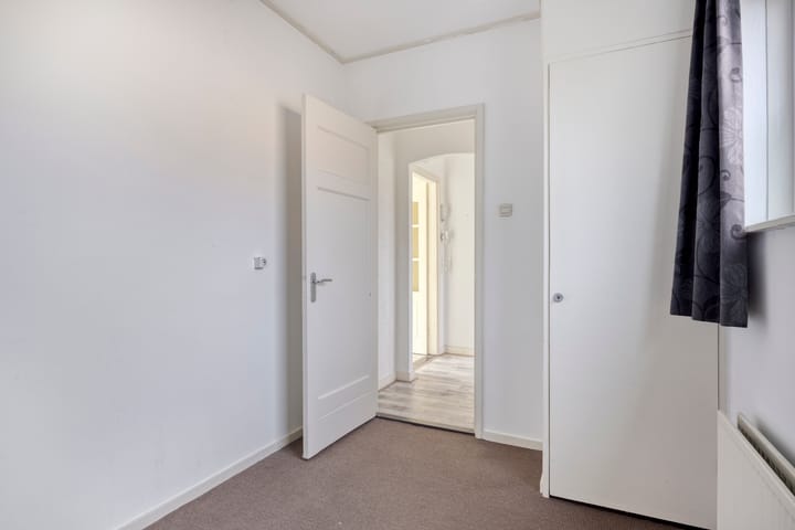 Photo 9 of Dr. Van der Zandestraat 21